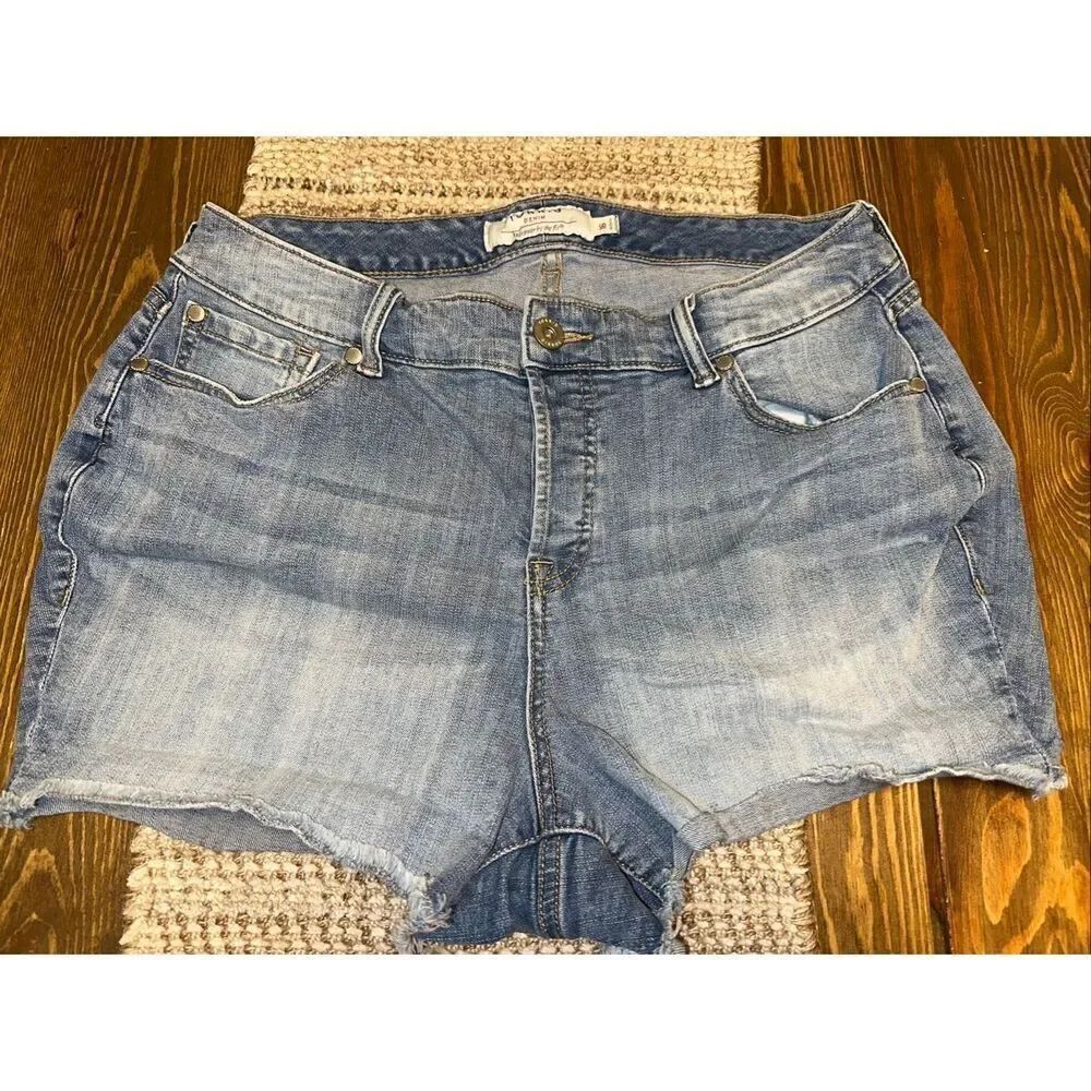 Torrid Womens Plus Sz 16 Cut Off Blue Denim Shorts Stretch Denim Cute Beach